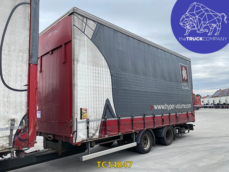 Fruehauf - Remolque con toldo: foto 1 Fruehauf - Remolque con toldo: foto 1