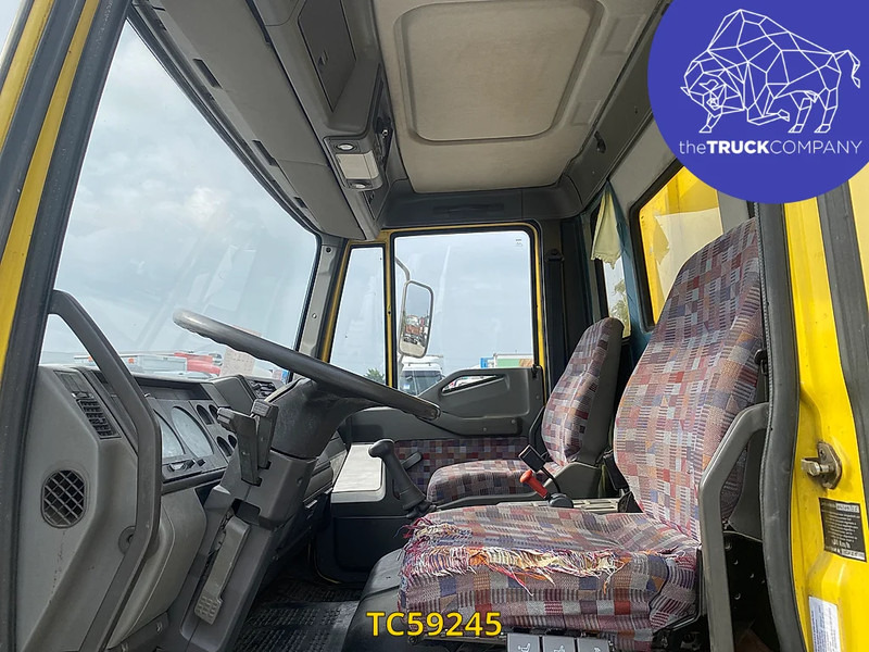 Iveco EuroCargo 120 E18 - Camión chasis: foto 3 Iveco EuroCargo 120 E18 - Camión chasis: foto 3