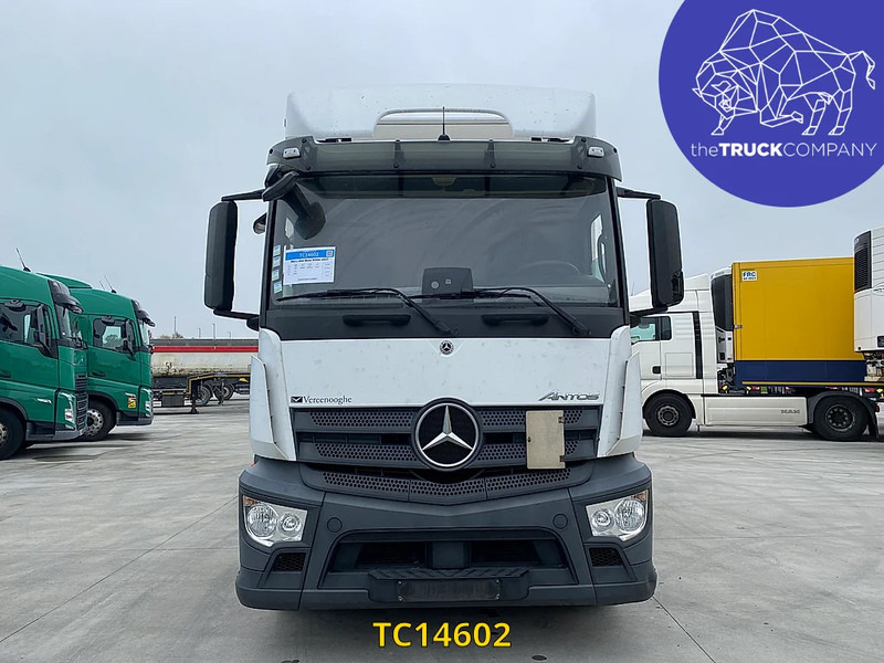 Camión caja cerrada Mercedes-Benz Antos 1827: foto 7