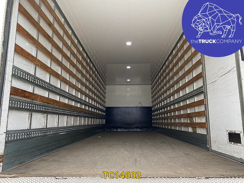 Camión caja cerrada Mercedes-Benz Antos 1827: foto 9