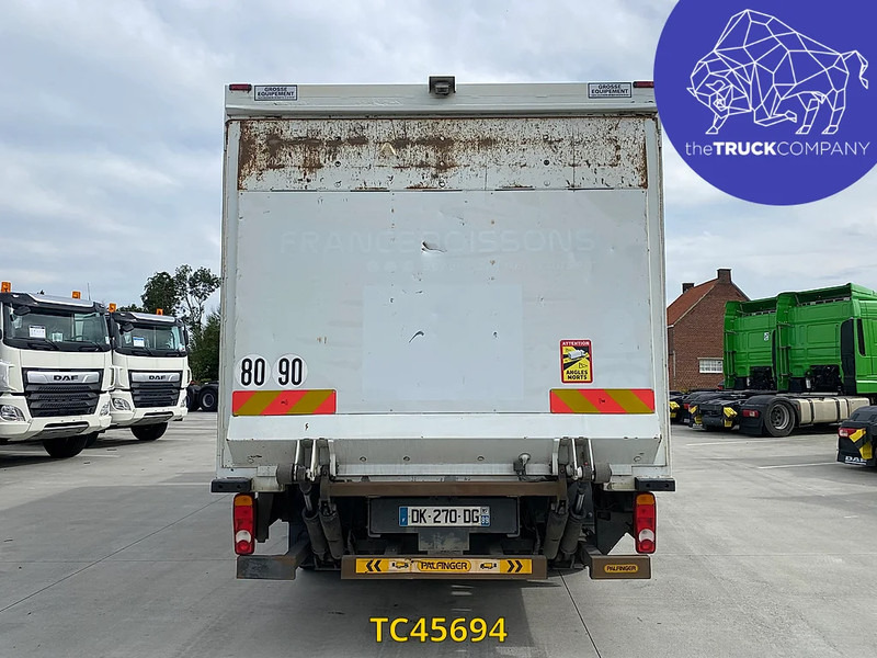 Renault D 210 - Camión caja cerrada: foto 4 Renault D 210 - Camión caja cerrada: foto 4