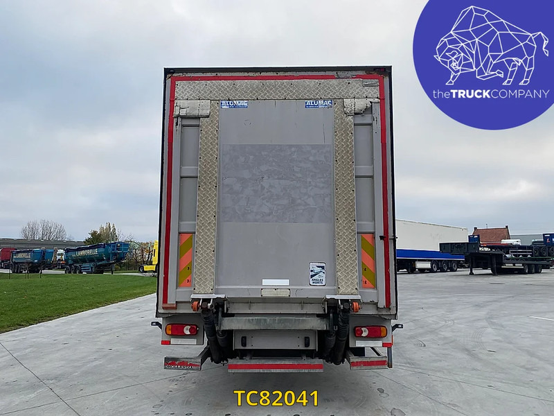 Renault Midlum 210 - Camión caja cerrada: foto 3 Renault Midlum 210 - Camión caja cerrada: foto 3