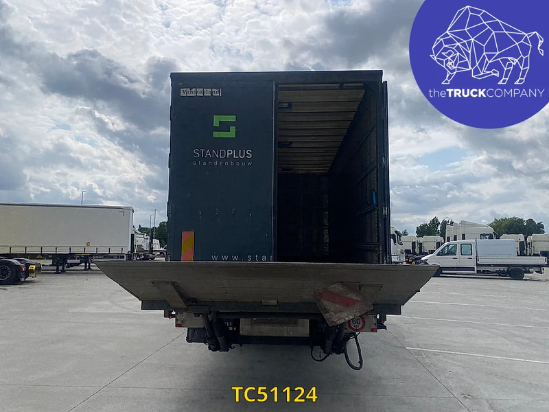 Renault Premium 320 - Camión caja cerrada: foto 2 Renault Premium 320 - Camión caja cerrada: foto 2