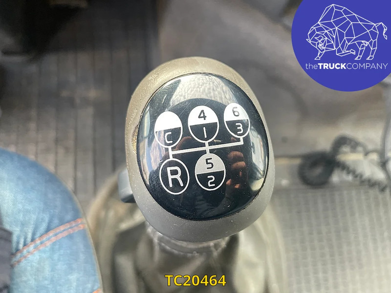 Camión transporte de ganado Volvo FH 480: foto 19