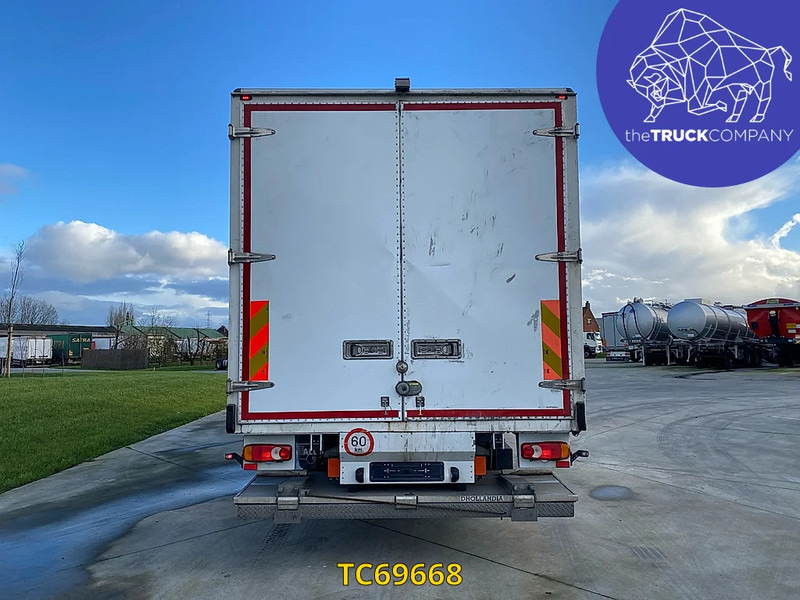 Volvo FL 250 - Camión caja cerrada: foto 4 Volvo FL 250 - Camión caja cerrada: foto 4