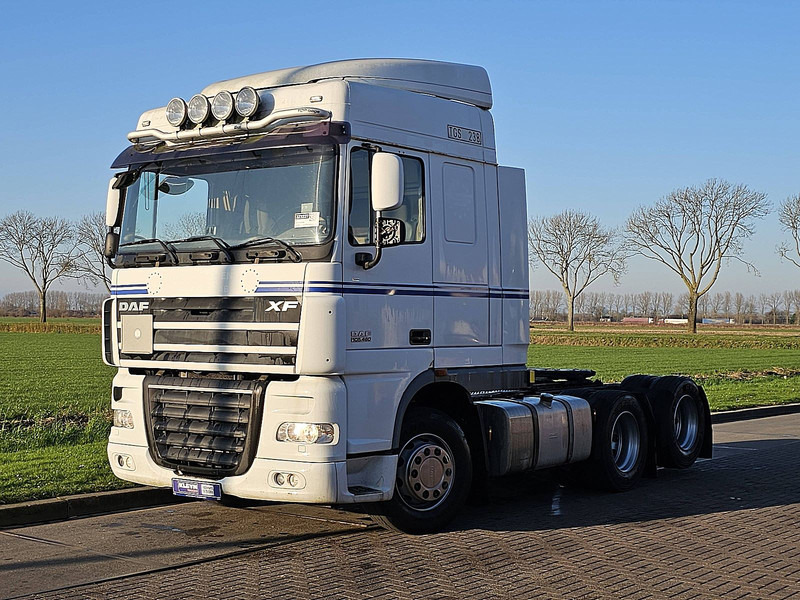 DAF XF 105.460 6X2 FTS SPACECAB - Cabeza tractora: foto 2 DAF XF 105.460 6X2 FTS SPACECAB - Cabeza tractora: foto 2