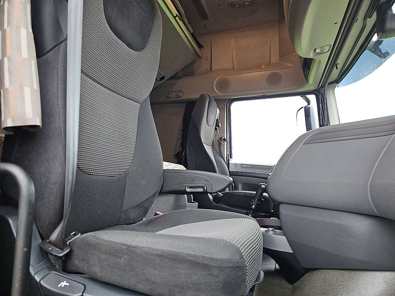 Cabeza tractora DAF XF 440: foto 7