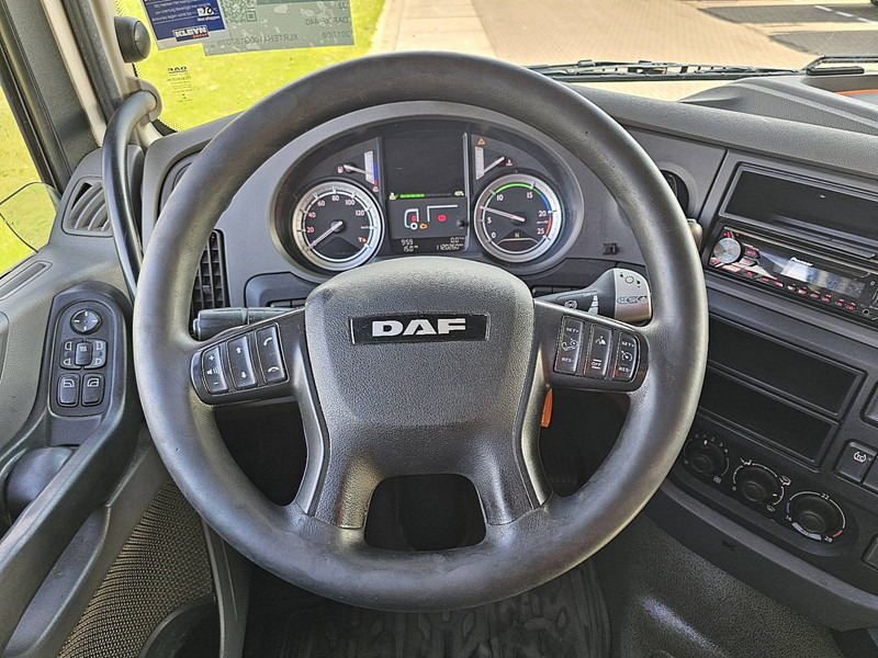 Cabeza tractora DAF XF 440 SPACECAB 2X TANK: foto 10