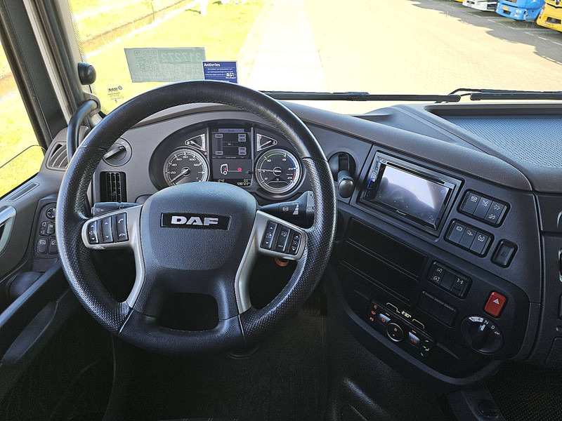 Foto del interior 1: Cabeza tractora DAF XF 480 SSC LED 2X TANK