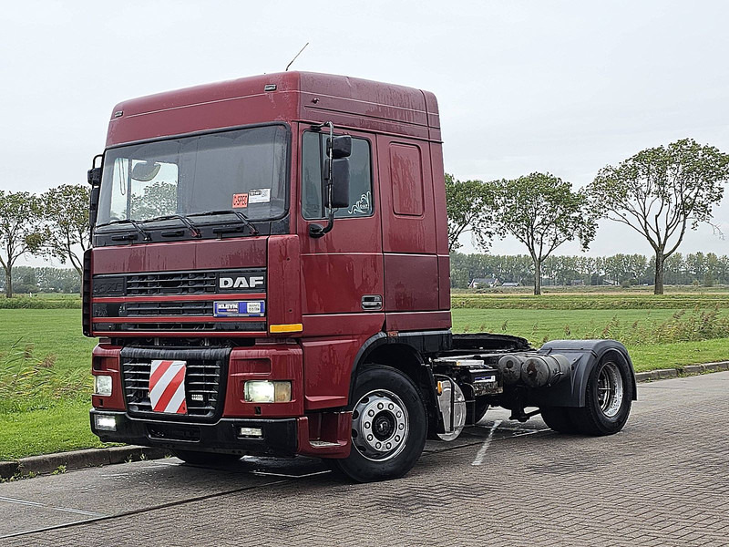 DAF XF 95.380 SPACECAB EURO 2 - Cabeza tractora: foto 2 DAF XF 95.380 SPACECAB EURO 2 - Cabeza tractora: foto 2