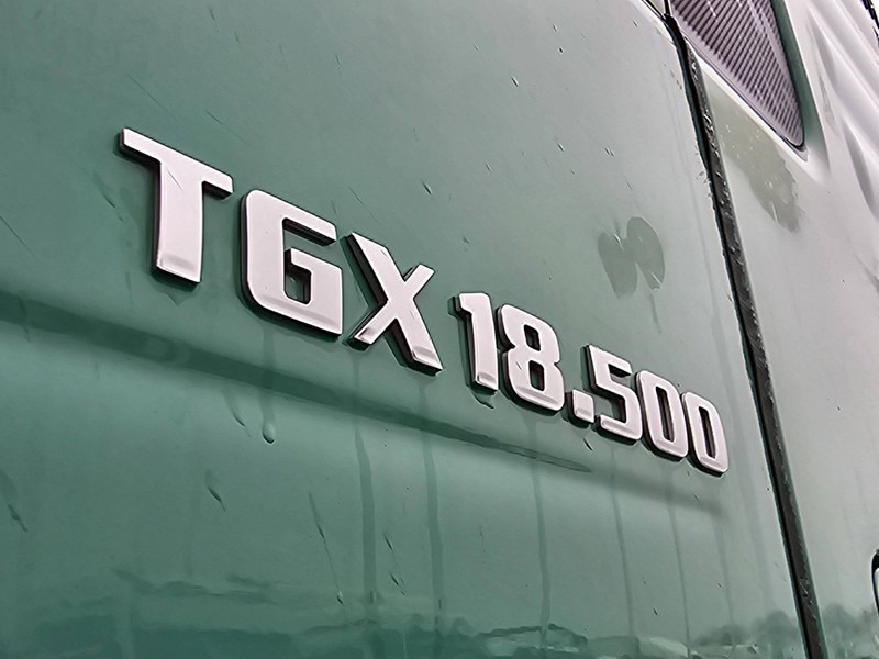 Cabeza tractora MAN 18.500 TGX XXL 2X TANK INTARDER: foto 14