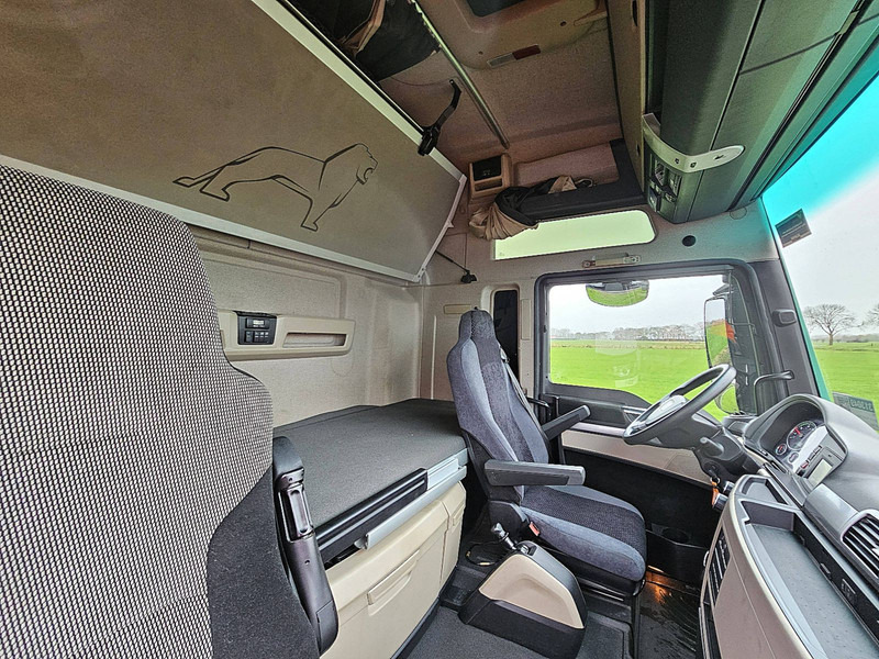 Foto del interior 3: Cabeza tractora MAN 18.500 TGX XXL 2X TANK INTARDER