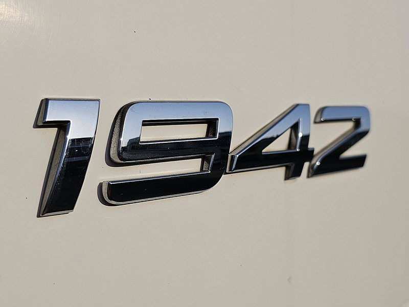 Cabeza tractora Mercedes-Benz ACTROS 1842 LS BIGSPACE 2X TANK: foto 17 Cabeza tractora Mercedes-Benz ACTROS 1842 LS BIGSPACE 2X TANK: foto 17