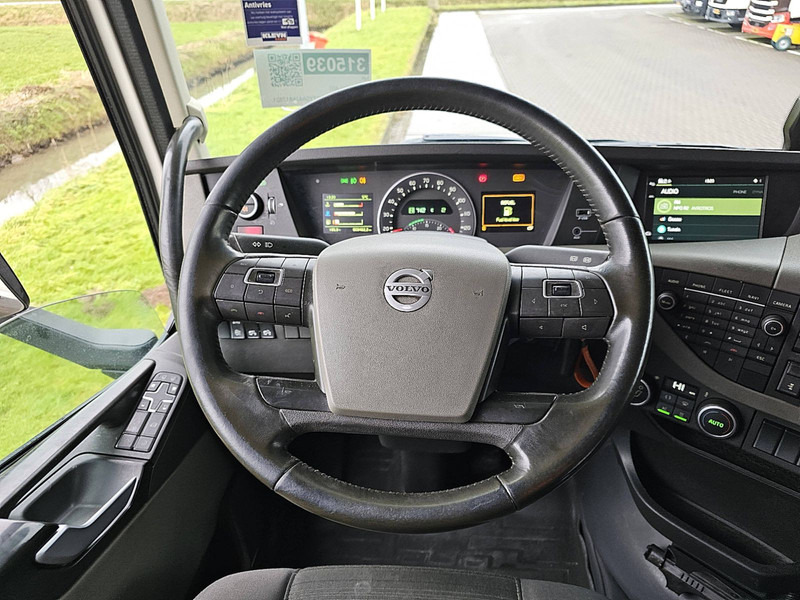 Foto del interior 2: Cabeza tractora Volvo FH 460 ALCOA'S I-SEE ACC