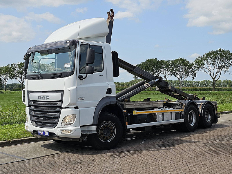 DAF CF 460 AJK 20 ton hooklift - Camión multibasculante: foto 2 DAF CF 460 AJK 20 ton hooklift - Camión multibasculante: foto 2
