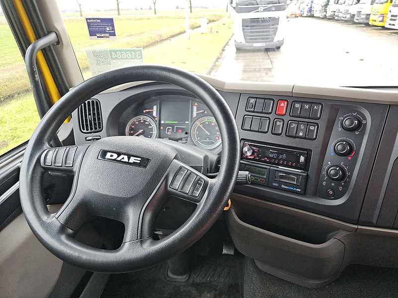 Foto del interior 1: Camión frigorífico DAF LF 230