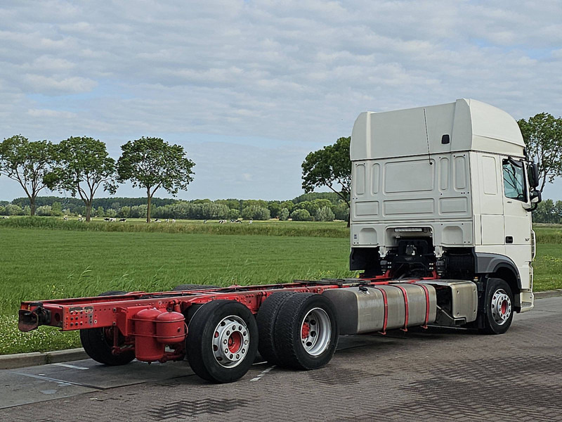 DAF XF 480 SSC 6X2 FAR INTARDER - Camión chasis: foto 3 DAF XF 480 SSC 6X2 FAR INTARDER - Camión chasis: foto 3