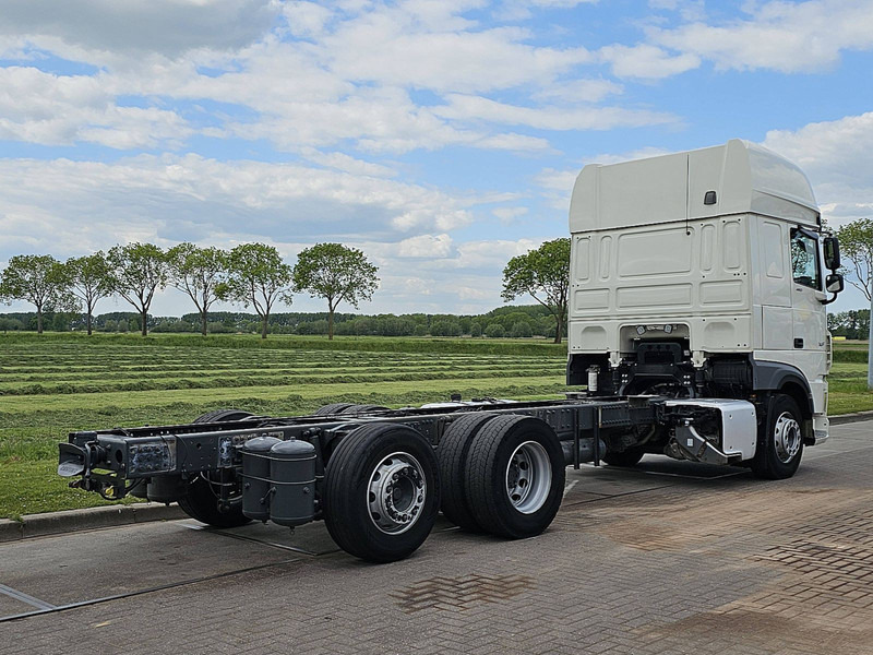 DAF XF 480 SSC 6X2 FAR INTARDER - Camión chasis: foto 3 DAF XF 480 SSC 6X2 FAR INTARDER - Camión chasis: foto 3