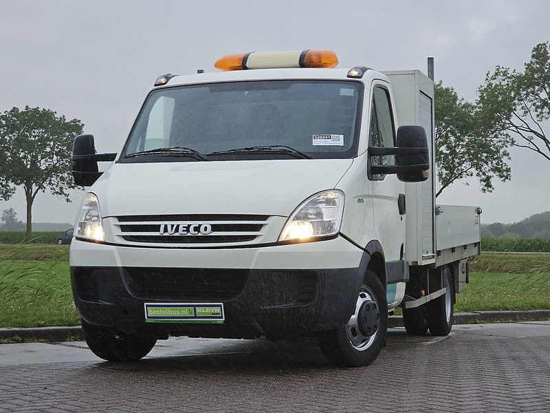 Iveco Daily 40C15 XL FASSI laadkraan - Furgoneta caja abierta: foto 1 Iveco Daily 40C15 XL FASSI laadkraan - Furgoneta caja abierta: foto 1