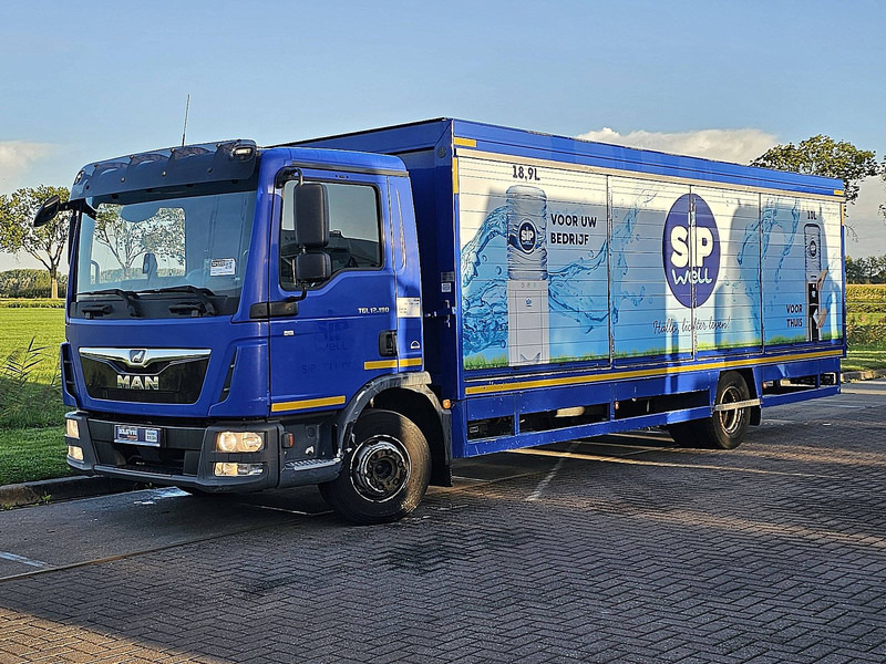 MAN 12.190 TGL AIRCO 3 SEATS NAVI - Camión caja cerrada: foto 2 MAN 12.190 TGL AIRCO 3 SEATS NAVI - Camión caja cerrada: foto 2