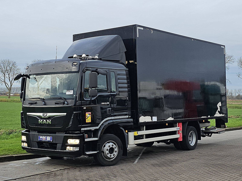 MAN 12.290 TGM 1 BED LIFT 54 TKM - Camión caja cerrada: foto 2 MAN 12.290 TGM 1 BED LIFT 54 TKM - Camión caja cerrada: foto 2
