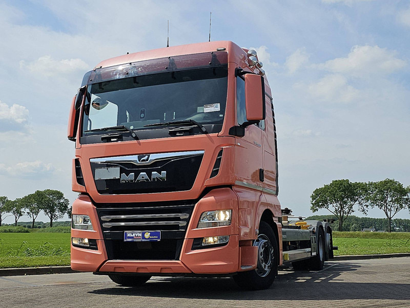 MAN 26.470 TGX 320tkm - Camión portacontenedore/ Intercambiable: foto 1 MAN 26.470 TGX 320tkm - Camión portacontenedore/ Intercambiable: foto 1