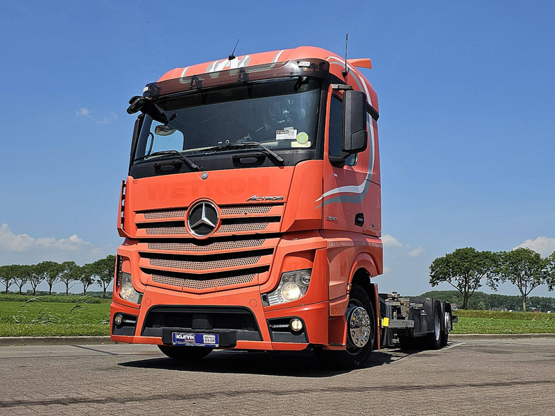 Mercedes-Benz ACTROS 2545 LS - Camión portacontenedore/ Intercambiable: foto 1 Mercedes-Benz ACTROS 2545 LS - Camión portacontenedore/ Intercambiable: foto 1