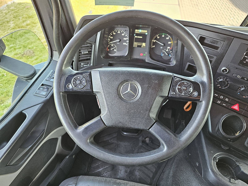 Foto del interior 2: Leasing de Mercedes-Benz ANTOS 1830 L Mercedes-Benz ANTOS 1830 L