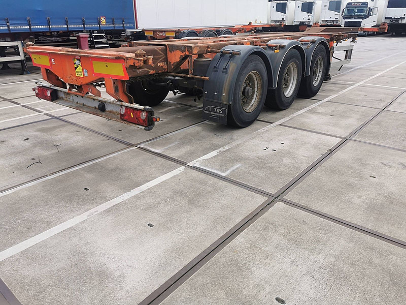 Nooteboom FT 43 03 V lift axle; BPW - Semirremolque portacontenedore/ Intercambiable: foto 2 Nooteboom FT 43 03 V lift axle; BPW - Semirremolque portacontenedore/ Intercambiable: foto 2