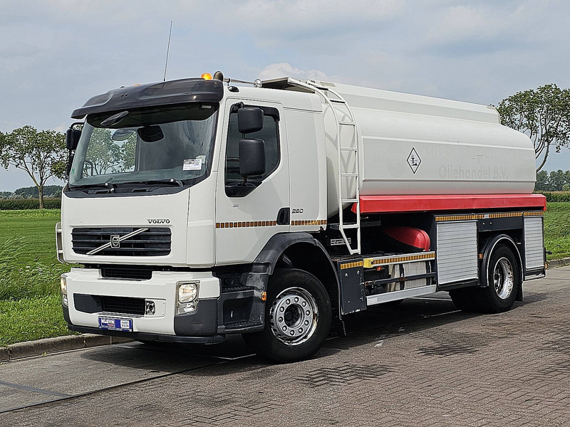Volvo FE 260.18 - Camión cisterna: foto 2 Volvo FE 260.18 - Camión cisterna: foto 2