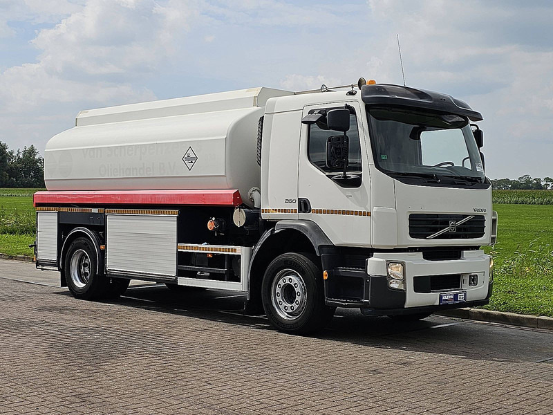 Volvo FE 260.18 - Camión cisterna: foto 5 Volvo FE 260.18 - Camión cisterna: foto 5