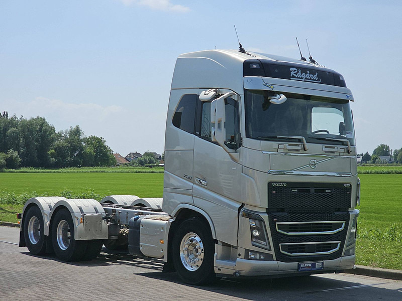 Volvo FH 750 6X2 9T FA WB 430 - Camión chasis: foto 5 Volvo FH 750 6X2 9T FA WB 430 - Camión chasis: foto 5