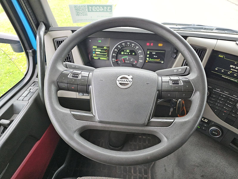 Camión caja cerrada Volvo FM 370 19.5T 2.5T LIFT AIRC: foto 13