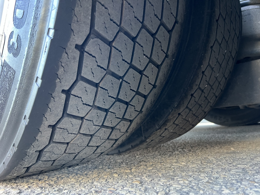 Mercedes-Benz Actros 1843 Euro6 Klimaanlage Motorbremse 2xTank - Cabeza tractora: foto 4 Mercedes-Benz Actros 1843 Euro6 Klimaanlage Motorbremse 2xTank - Cabeza tractora: foto 4