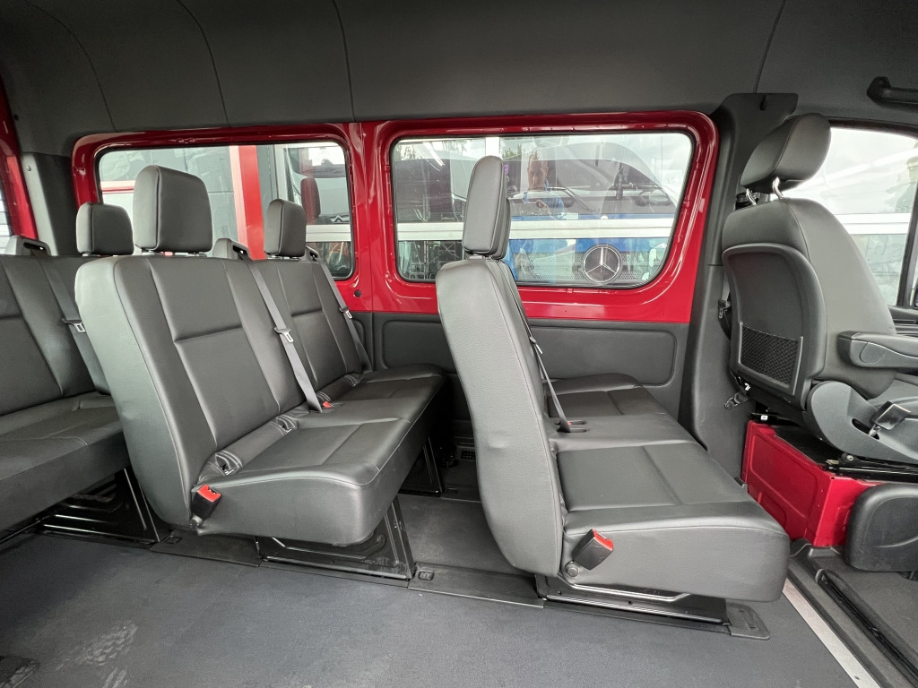 Mercedes-Benz Sprinter 314 CDI Tourer Klima +Fond 9-Sitze MBUX - Furgoneta de pasajeros: foto 5 Mercedes-Benz Sprinter 314 CDI Tourer Klima +Fond 9-Sitze MBUX - Furgoneta de pasajeros: foto 5