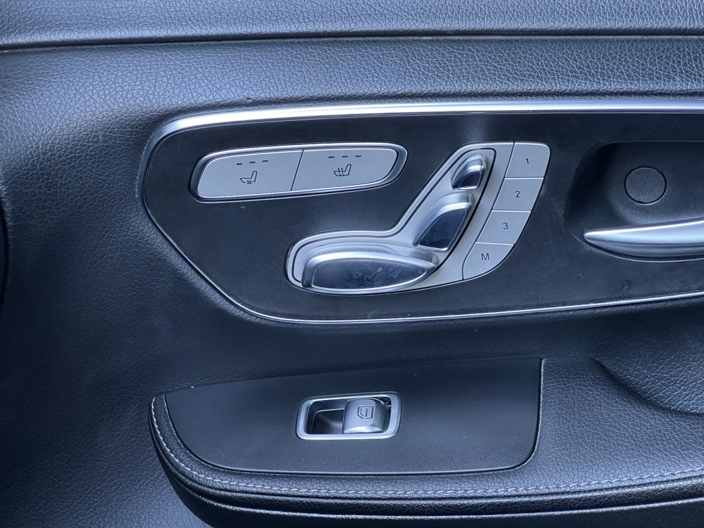 Mercedes-Benz V 250 4Matic LANG AVANTGARDE AMG LINE Burmester - Coche: foto 4 Mercedes-Benz V 250 4Matic LANG AVANTGARDE AMG LINE Burmester - Coche: foto 4