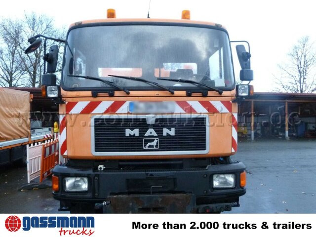 MAN F10 26.272 6x6, F90 - Camión chasis: foto 2 MAN F10 26.272 6x6, F90 - Camión chasis: foto 2