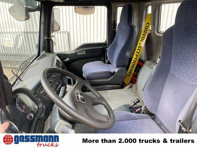 MAN TGA 35.480 8x4-4 BL, Lift-/Lenkachse - Camión chasis: foto 4 MAN TGA 35.480 8x4-4 BL, Lift-/Lenkachse - Camión chasis: foto 4