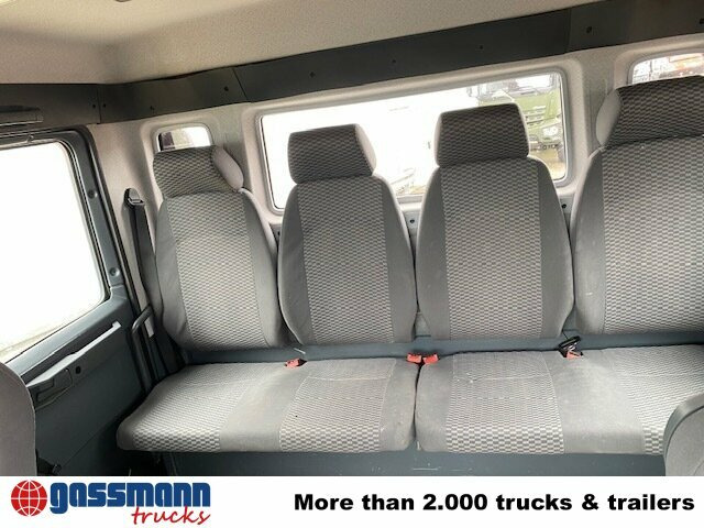 MAN TGM 18.280 4x2 BL Doka - Camión caja cerrada: foto 2 MAN TGM 18.280 4x2 BL Doka - Camión caja cerrada: foto 2