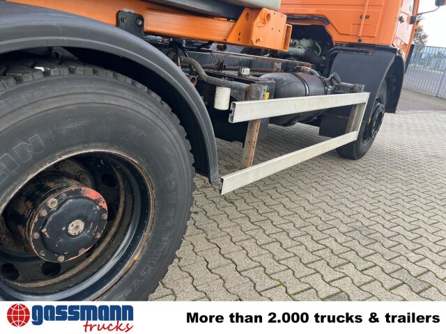 Barredora vial Mercedes-Benz 1617 C 4x2, Winterdienstausstattung: foto 13