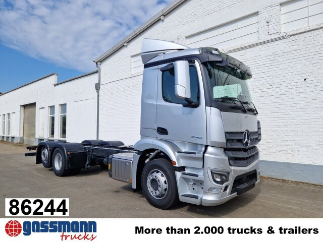 Mercedes-Benz Actros 2553 LL 6x2, Retarder, Liftachse, - Camión chasis: foto 1 Mercedes-Benz Actros 2553 LL 6x2, Retarder, Liftachse, - Camión chasis: foto 1