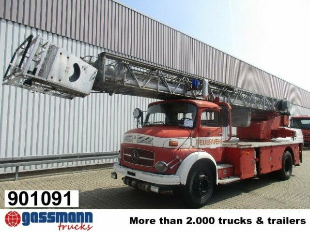 Mercedes-Benz L 1519 4x2 Feuerwehr Drehleiter DL30 - Camión de bomberos: foto 1 Mercedes-Benz L 1519 4x2 Feuerwehr Drehleiter DL30 - Camión de bomberos: foto 1