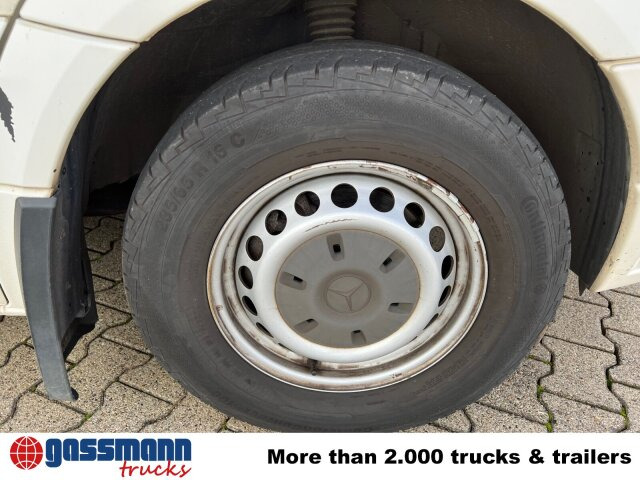 Furgón Mercedes-Benz Sprinter 313 CDI 4x2, EEV, Krankenwagen: foto 7 Furgón Mercedes-Benz Sprinter 313 CDI 4x2, EEV, Krankenwagen: foto 7