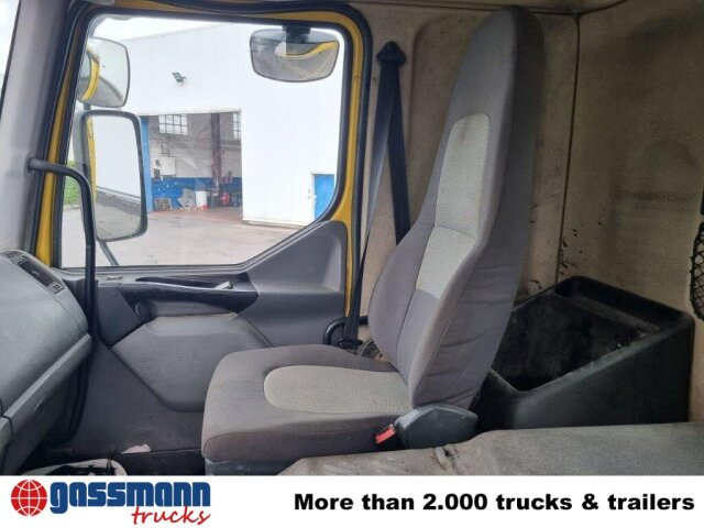 Renault Kerax 380.26 6x4, Bordmatik links - Camión volquete: foto 3 Renault Kerax 380.26 6x4, Bordmatik links - Camión volquete: foto 3