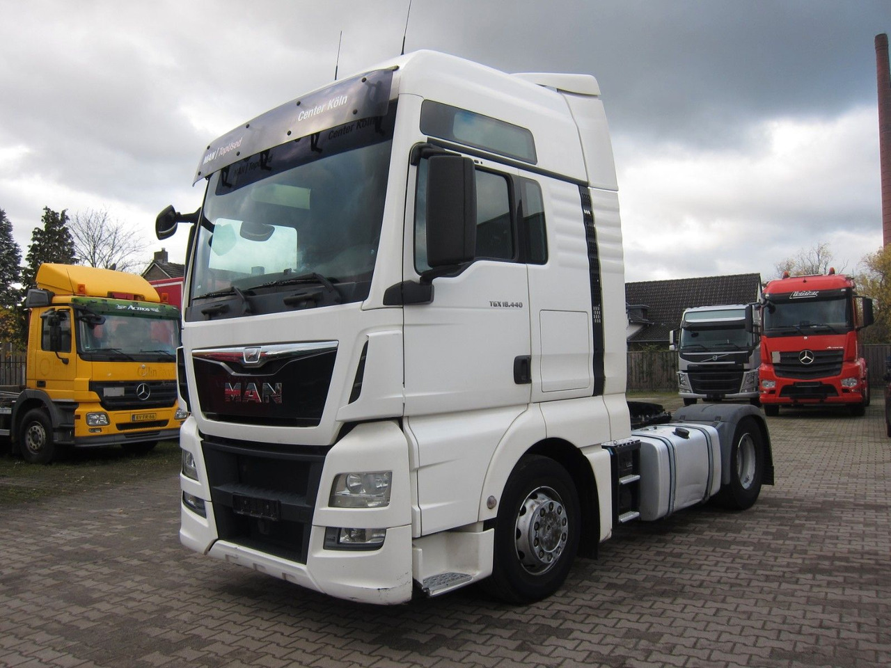 MAN TGX 18 440 XXL Retarder 730tkm 2xTank - Cabeza tractora: foto 3 MAN TGX 18 440 XXL Retarder 730tkm 2xTank - Cabeza tractora: foto 3