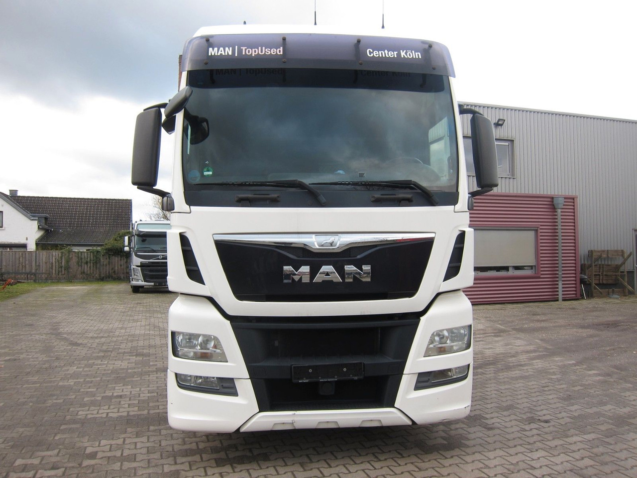 MAN TGX 18 440 XXL Retarder 730tkm 2xTank - Cabeza tractora: foto 2 MAN TGX 18 440 XXL Retarder 730tkm 2xTank - Cabeza tractora: foto 2