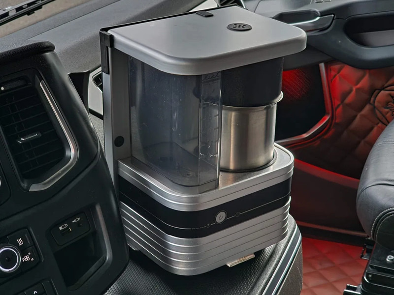 Leasing de Scania 540S NGS Highline 6x4 - Retarder - 3.15 WB - Full air - Leather - Bull bar Scania 540S NGS Highline 6x4 - Retarder - 3.15 WB - Full air - Leather - Bull bar: foto 17