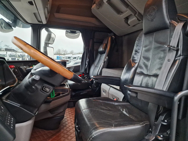 Leasing de Scania 540S NGS Highline 6x4 - Retarder - 3.15 WB - Full air - Leather - Bull bar Scania 540S NGS Highline 6x4 - Retarder - 3.15 WB - Full air - Leather - Bull bar: foto 10