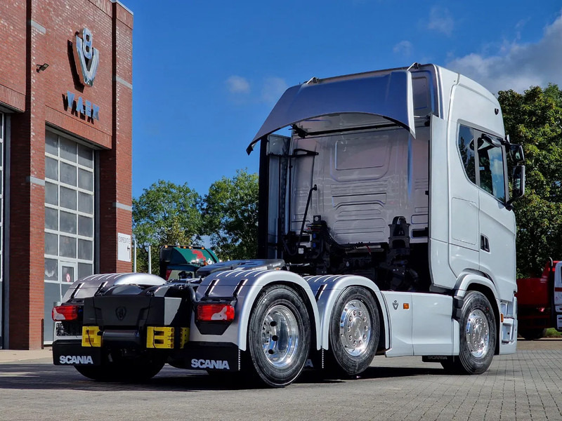 Cabeza tractora nuevo Scania 660S V8 NGS Highline 6x2/4 - New - Full spec - Retarder - Night clima - Led - Leather - Navi: foto 7 Cabeza tractora nuevo Scania 660S V8 NGS Highline 6x2/4 - New - Full spec - Retarder - Night clima - Led - Leather - Navi: foto 7