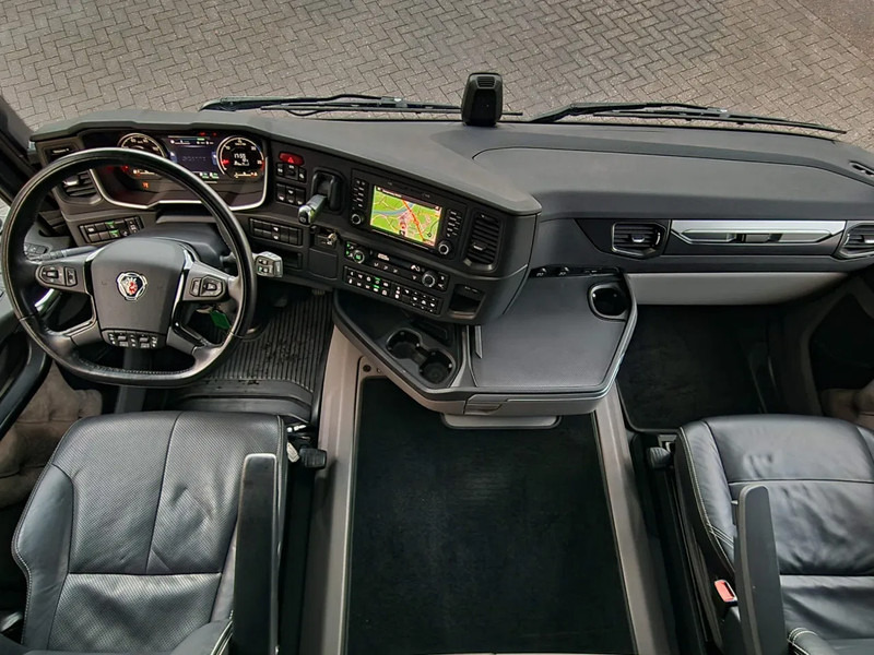 Cabeza tractora Scania R560 Highline 6x2 - BUFFL - Retarder - Full air - 3.15 WB - Leather: foto 13